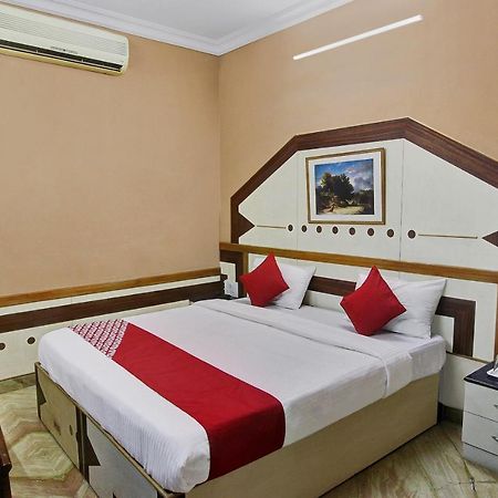 Vaccinated Staff - Collection O 13595 Vt Residency Hotel Bangalore Exterior photo