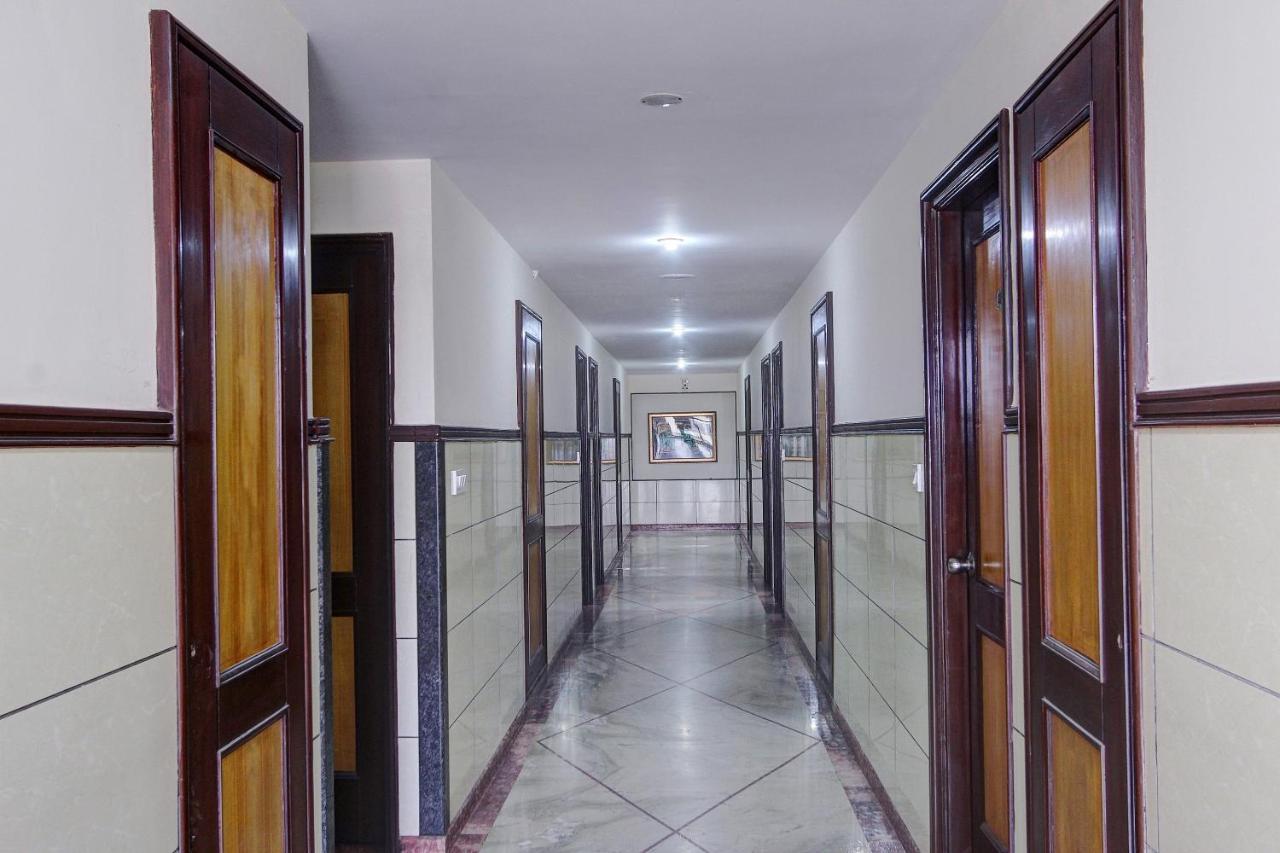 Vaccinated Staff - Collection O 13595 Vt Residency Hotel Bangalore Exterior photo