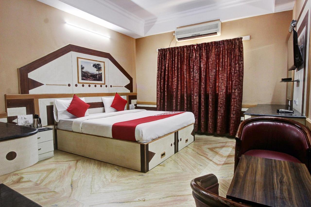 Vaccinated Staff - Collection O 13595 Vt Residency Hotel Bangalore Exterior photo