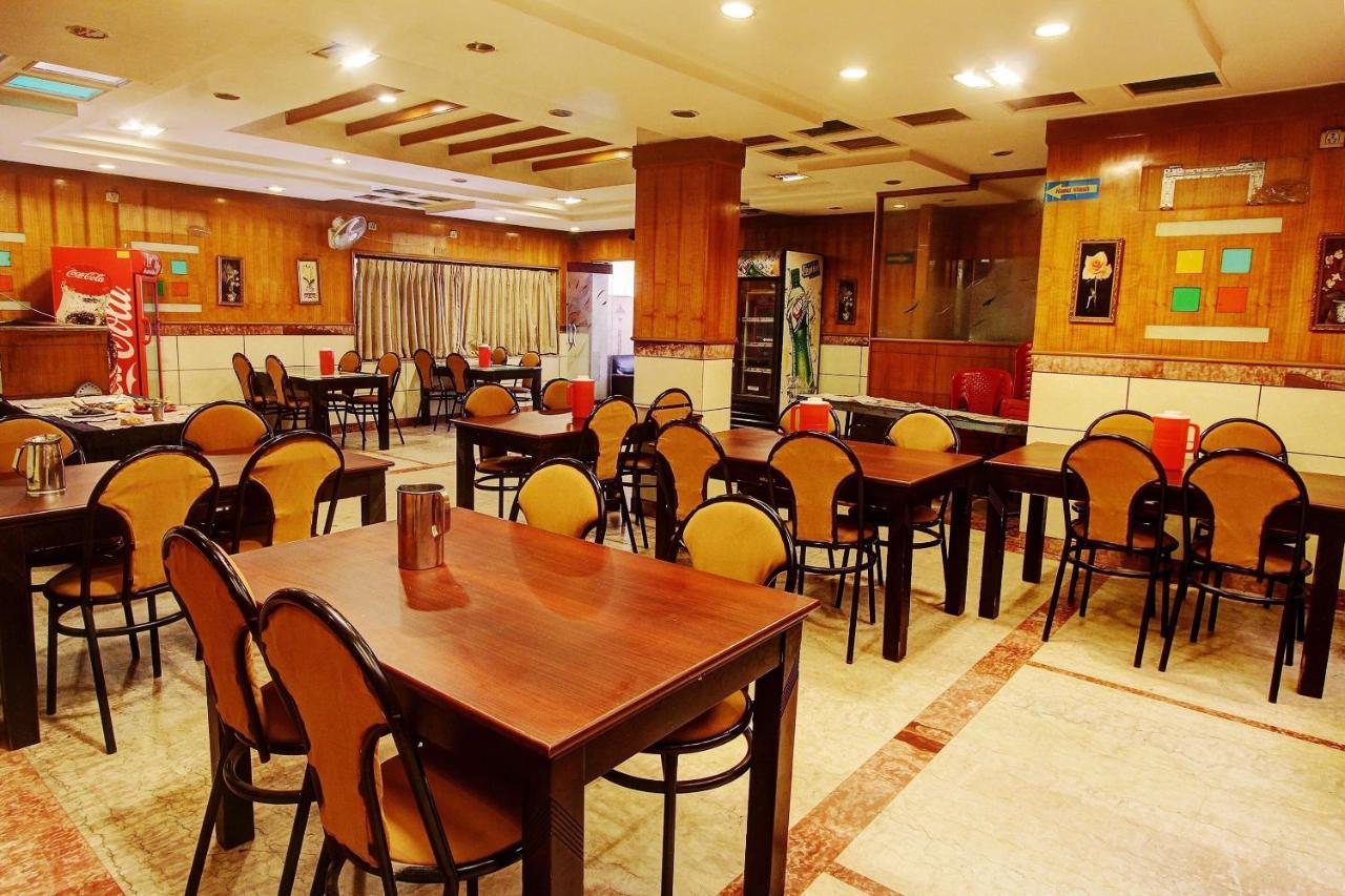 Vaccinated Staff - Collection O 13595 Vt Residency Hotel Bangalore Exterior photo