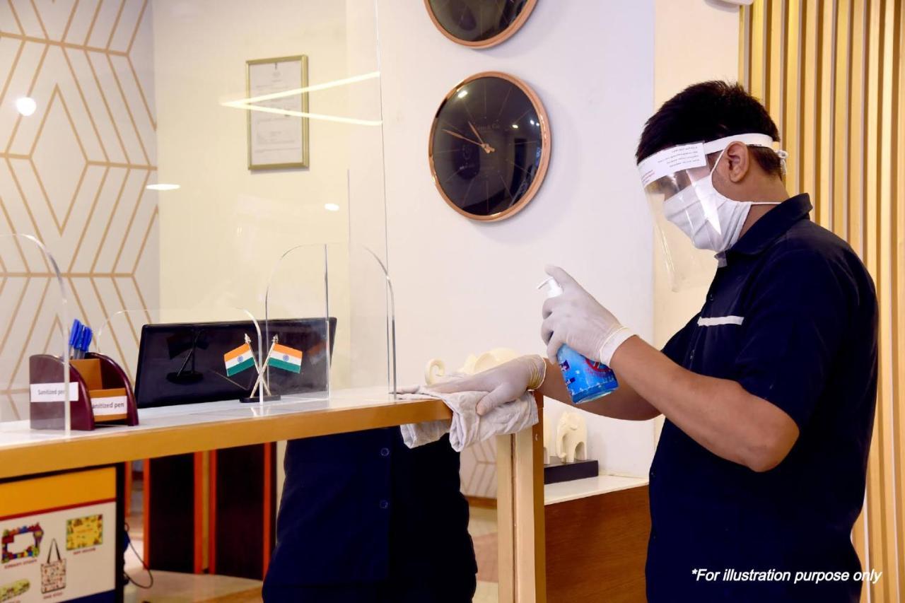 Vaccinated Staff - Collection O 13595 Vt Residency Hotel Bangalore Exterior photo